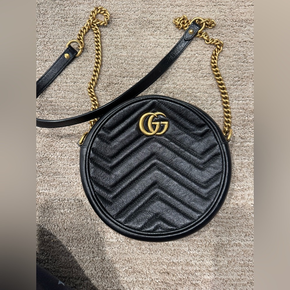 Gucci Calfskin Matelasse Small GG Marmont Chain Shoulder Bag round
3948363